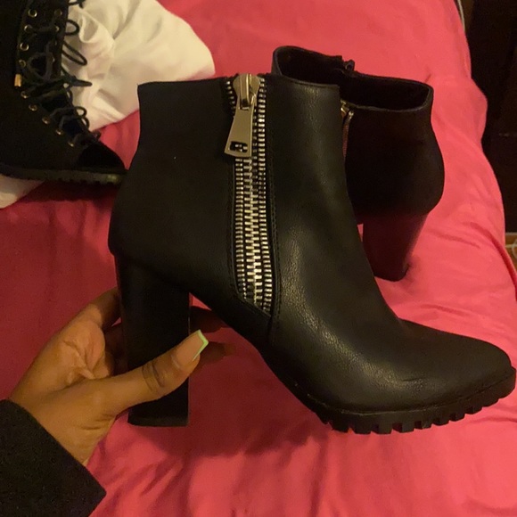 Very cute shoes! - Picture 4 of 4